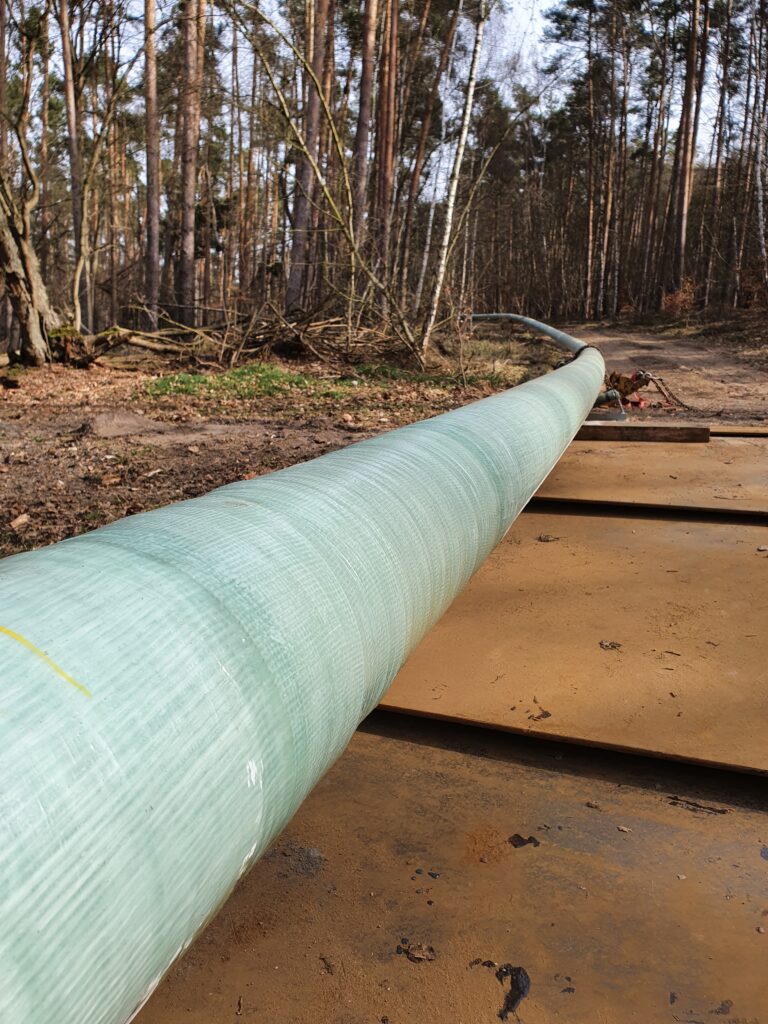 TDC International's smooth field joint coating on medium sized pipeline for trenchless or open trench installations