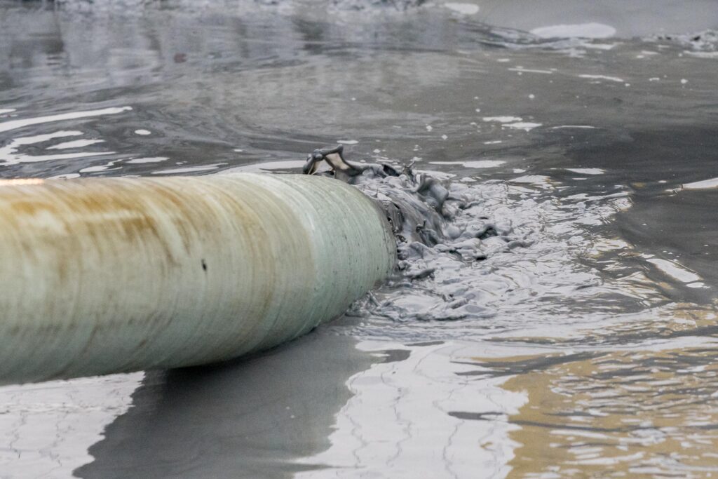 Entry of field joint in bentonite for HDD installation of pau wrap protected pipeline